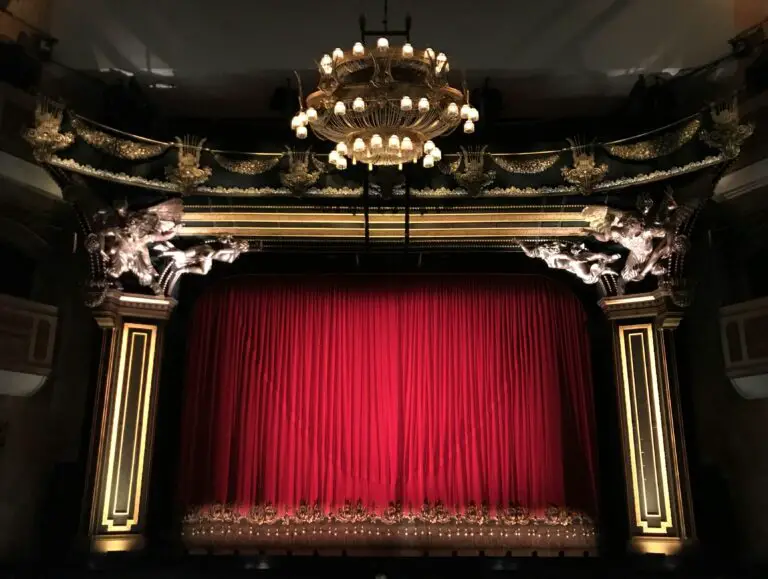 opera 1757016137