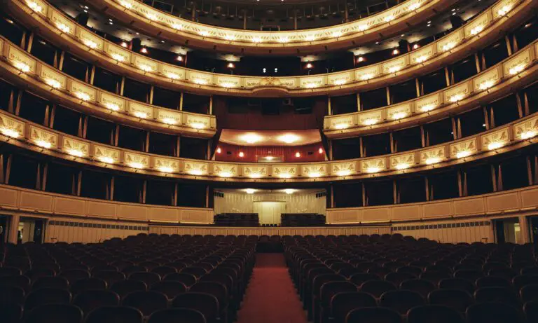 opera 1757017330