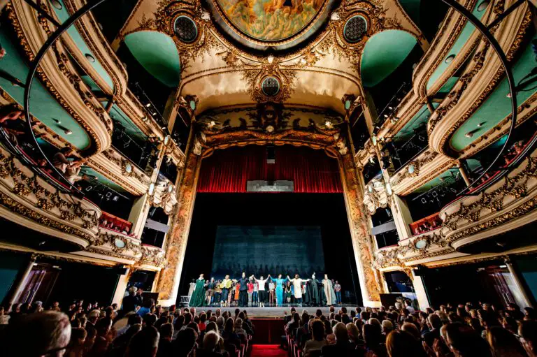 opera 1757018316