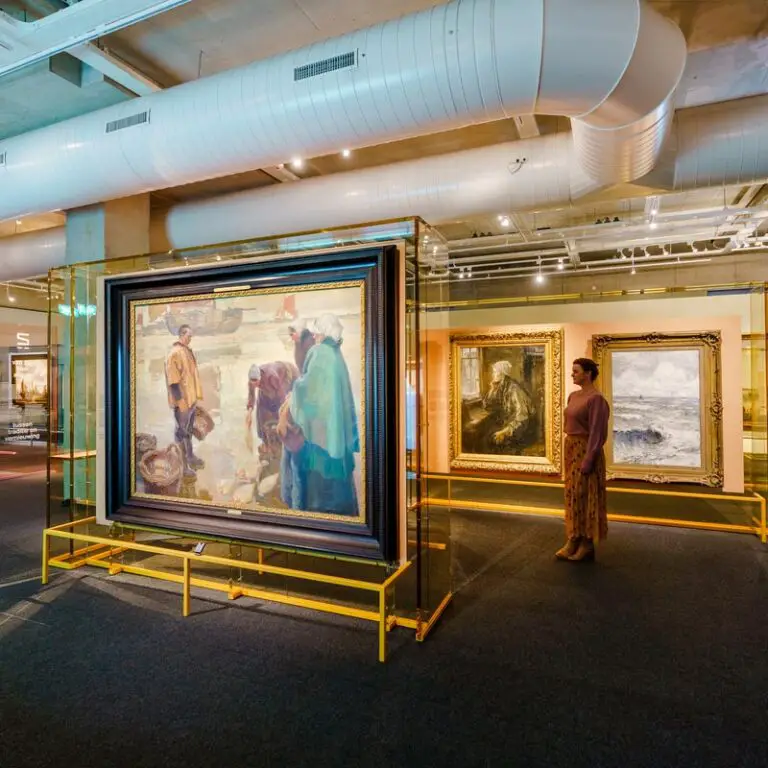 painting glass protected museum 1758886768