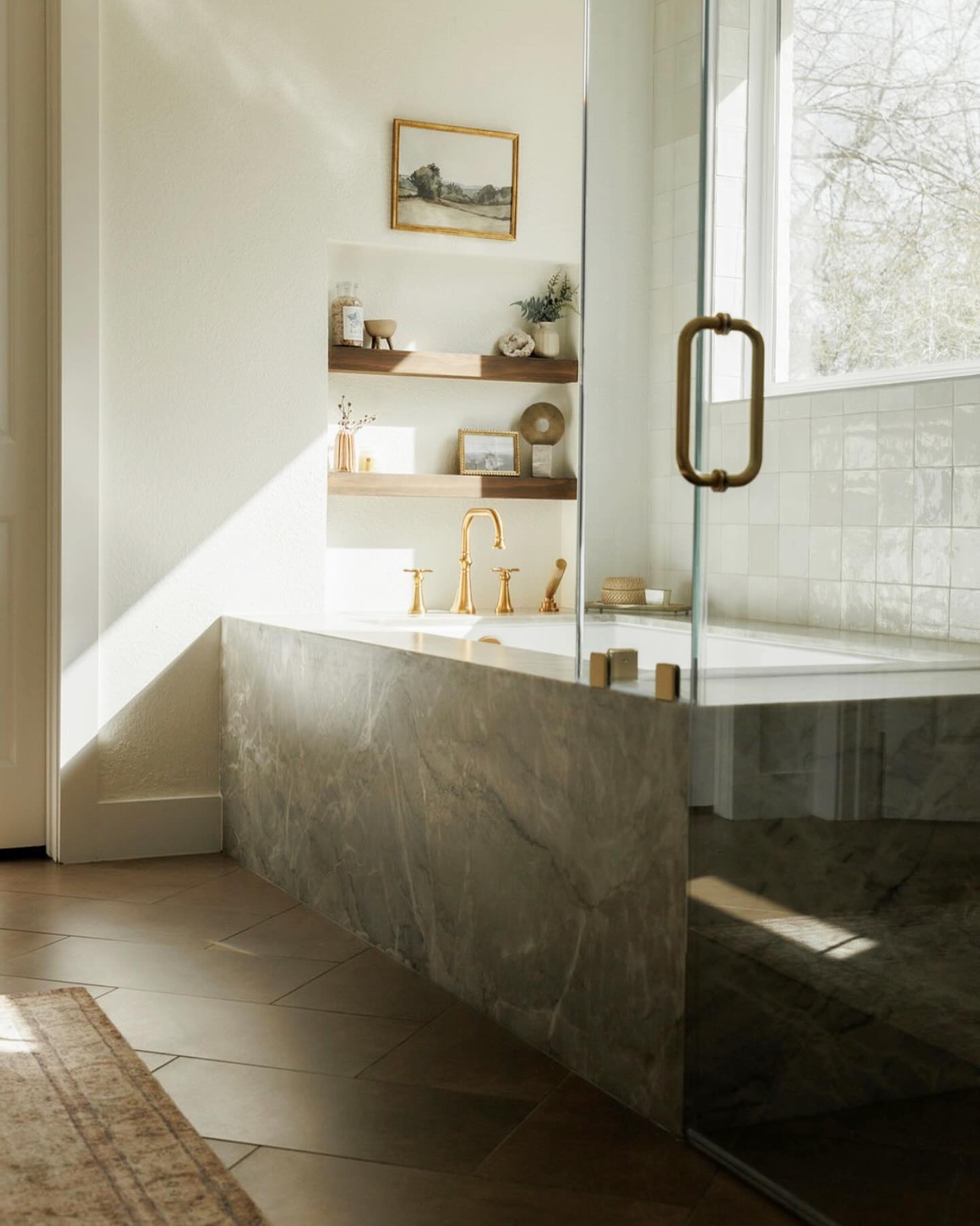 freestanding tub bathroom