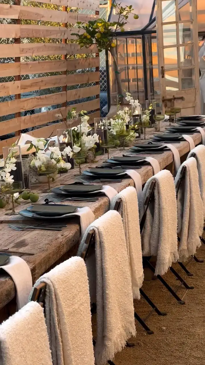 thanksgiving dining room table