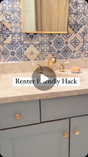 18 Renter Friendly Bathroom Makeover Ideas That Totally Transform Your Space (With 18 Inspiring Images) 3 renter friendly bathroom makeover