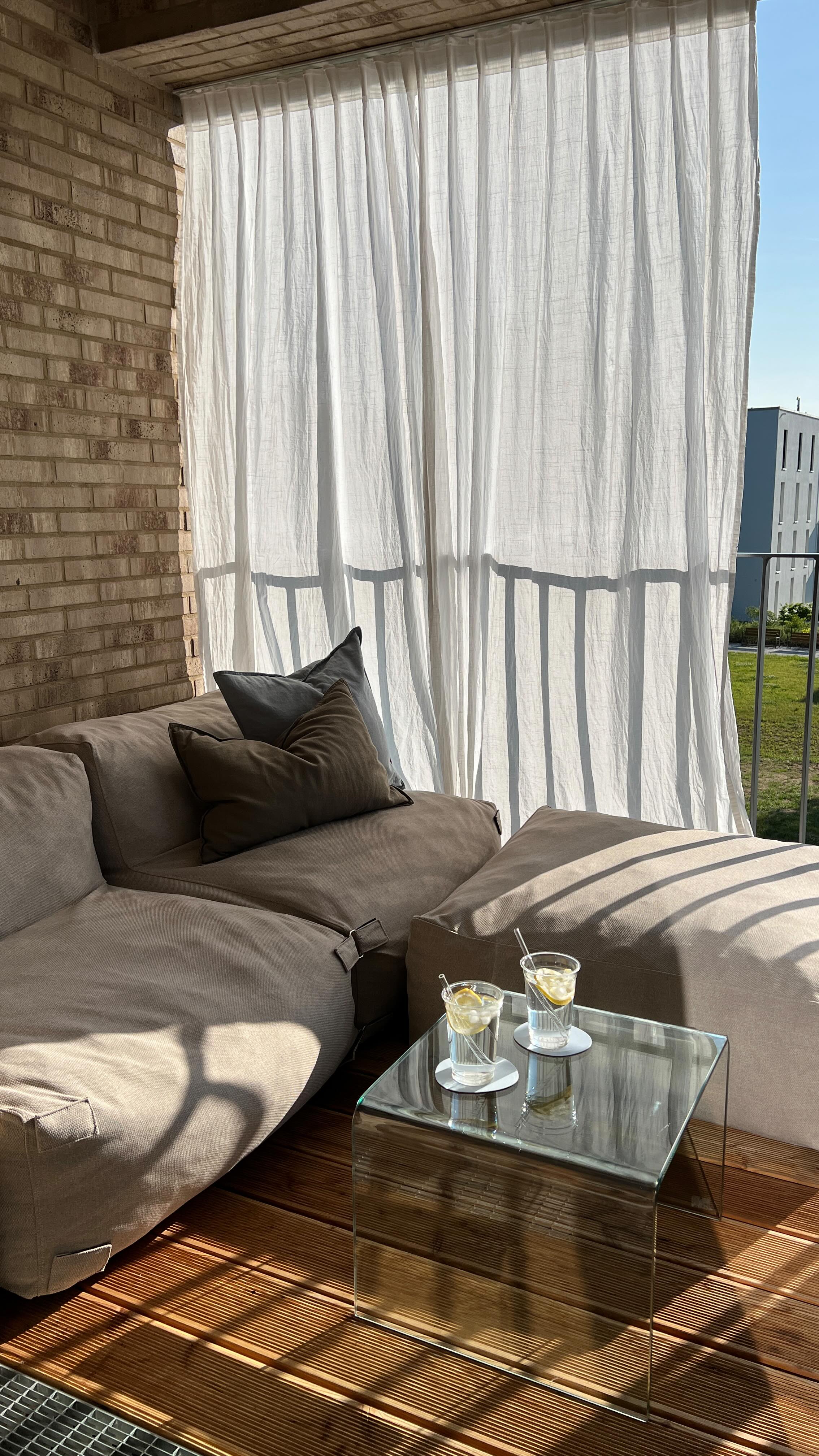 apartment balcony decor