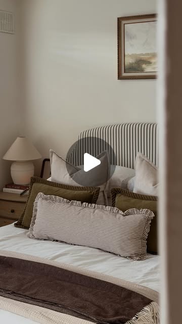 throw pillows bedroom