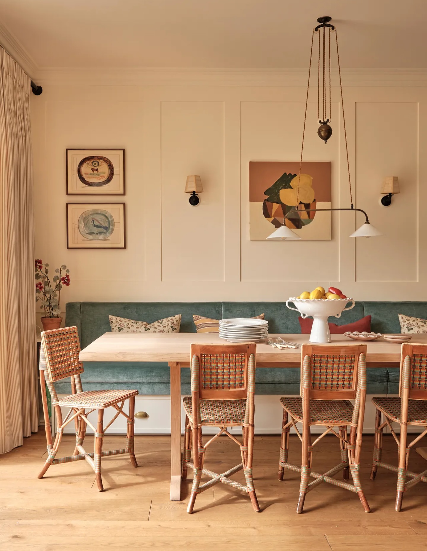 kid friendly dining room