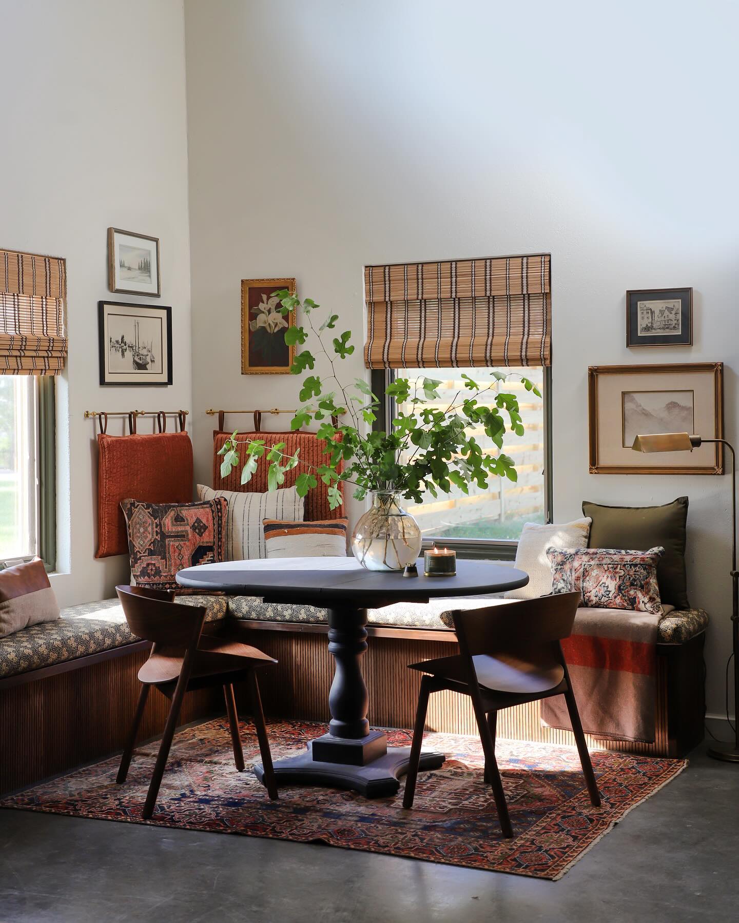 corner dining room ideas