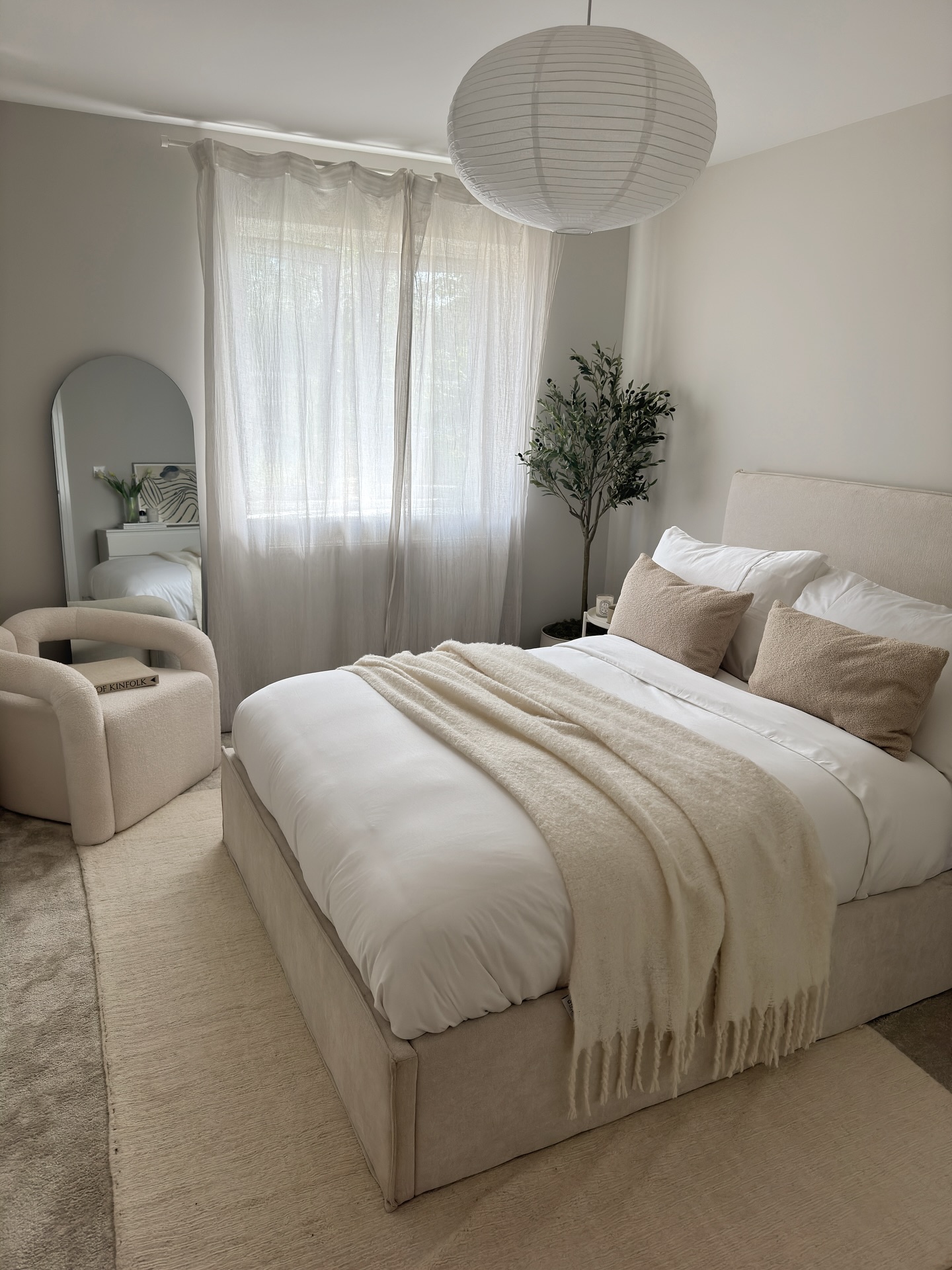 apartment bedroom decor