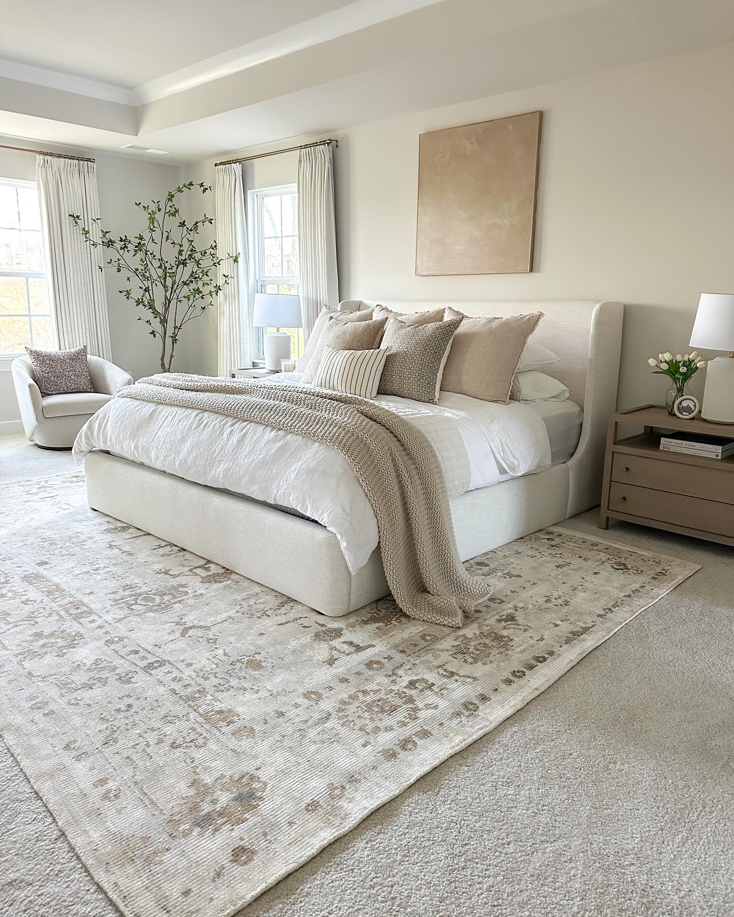 neutral bedroom decor