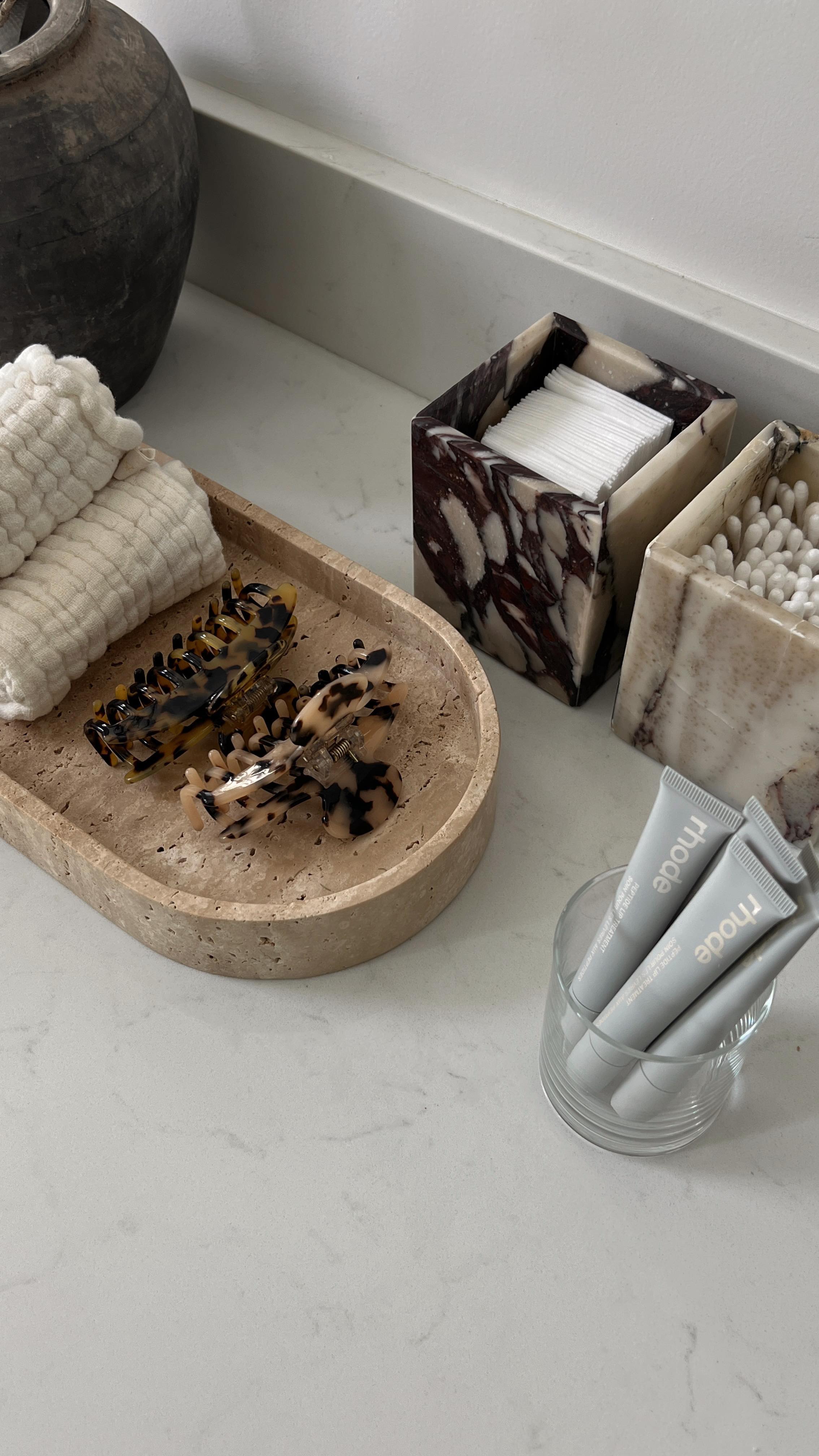 chic apartment decor