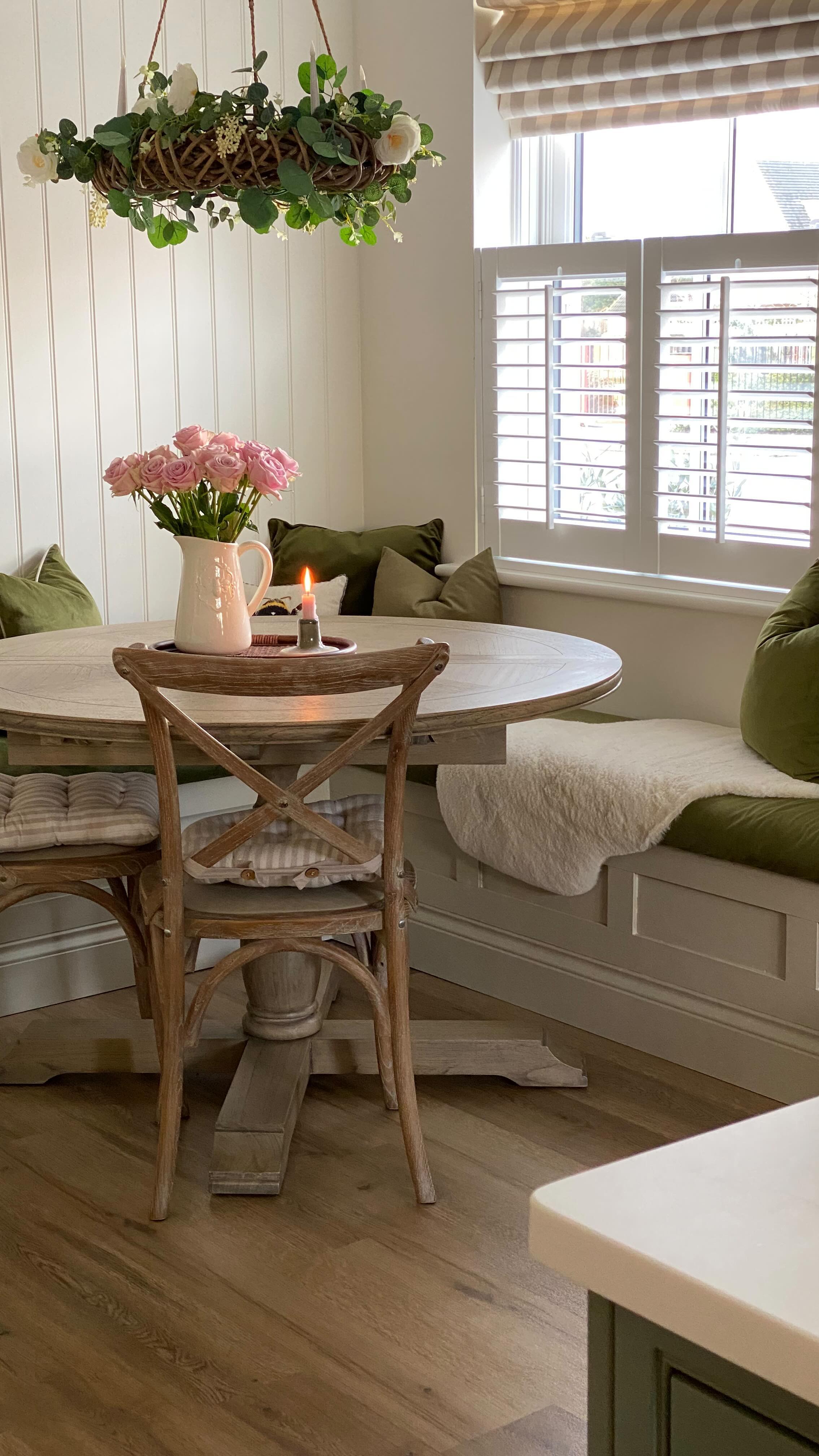 corner dining room ideas