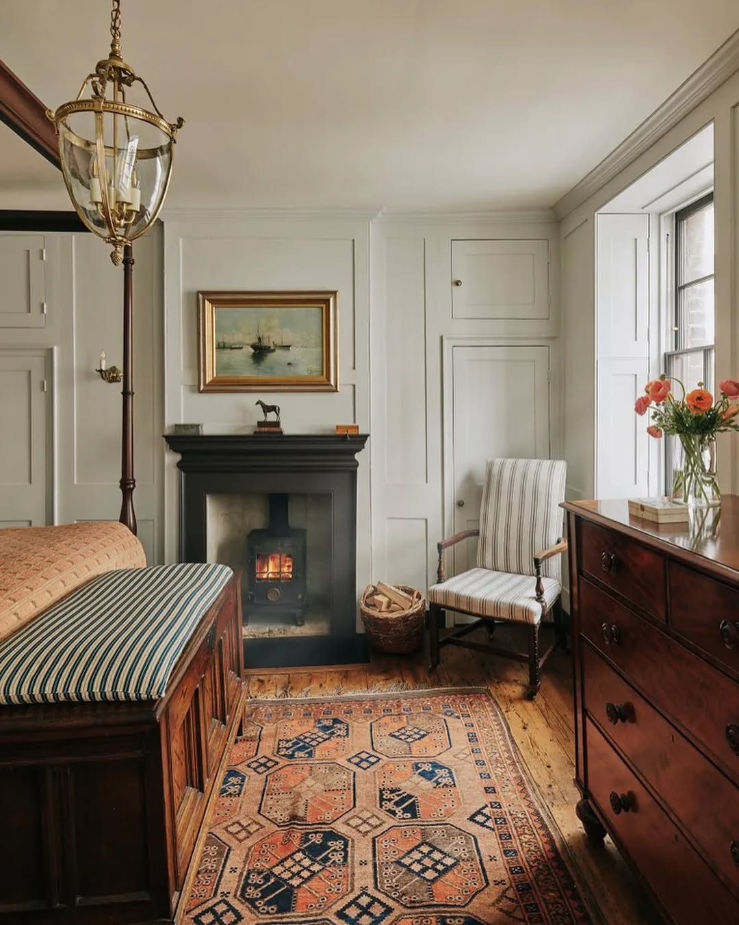 vintage bedroom decor