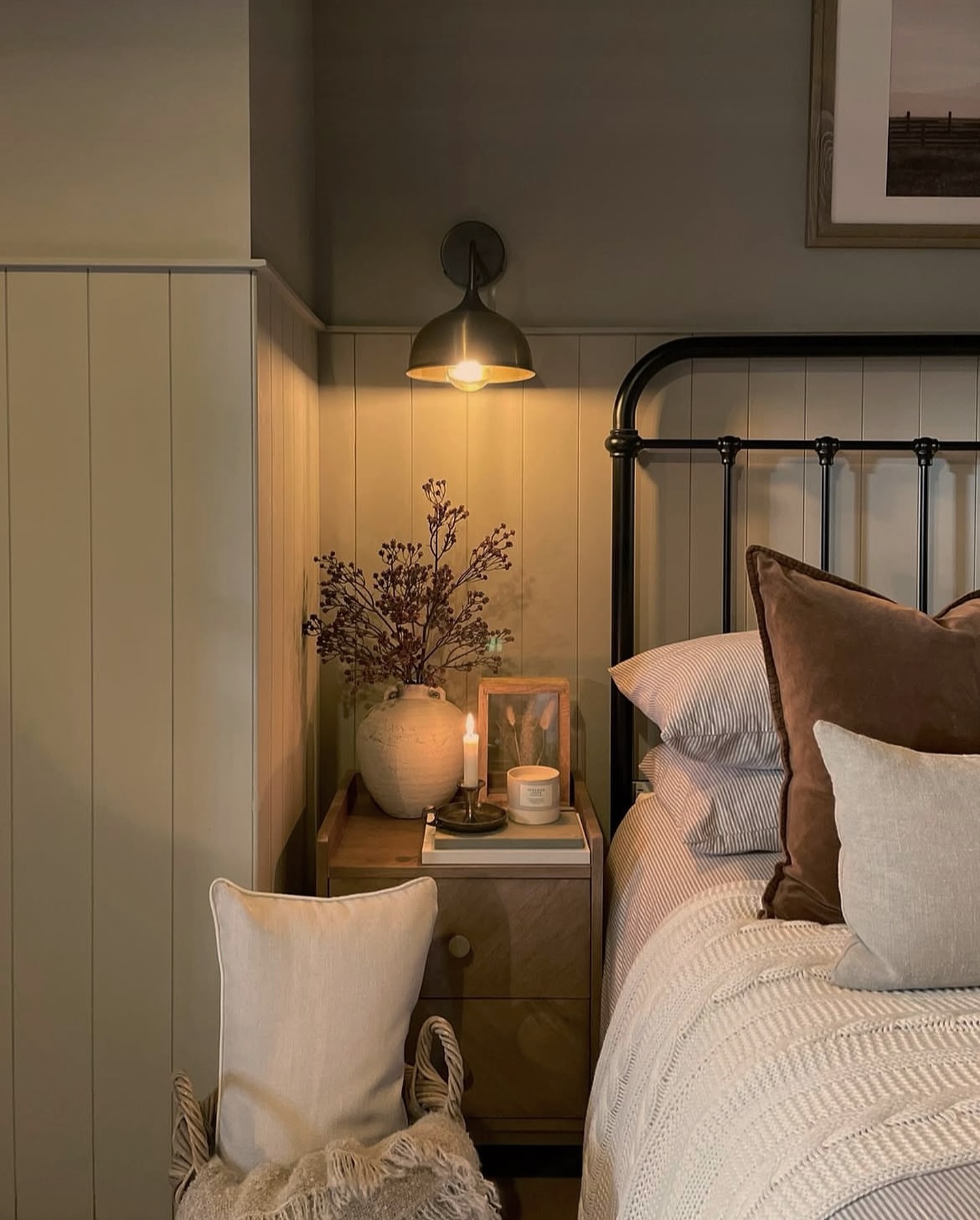 farmhouse bedroom decor