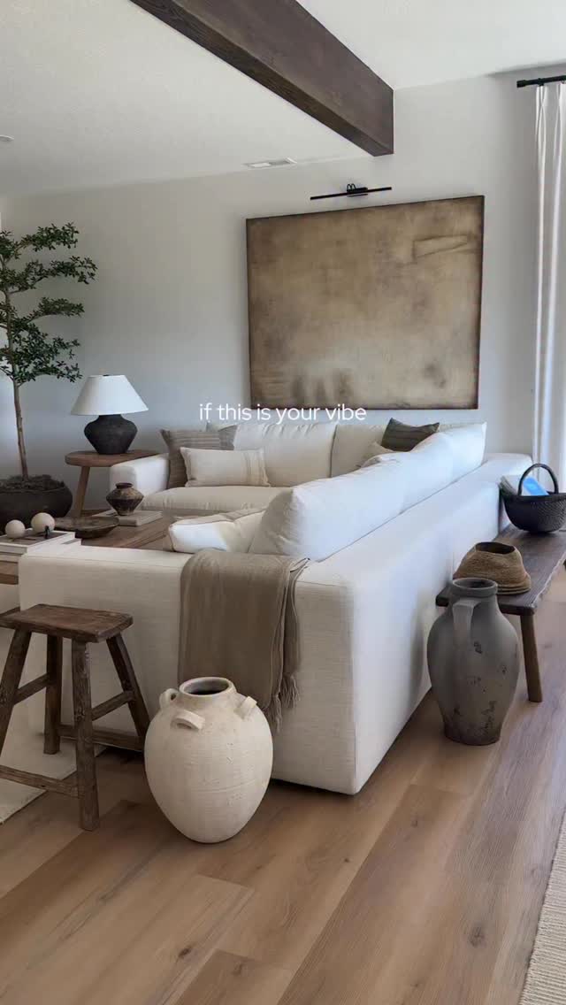 neutral apartment decor