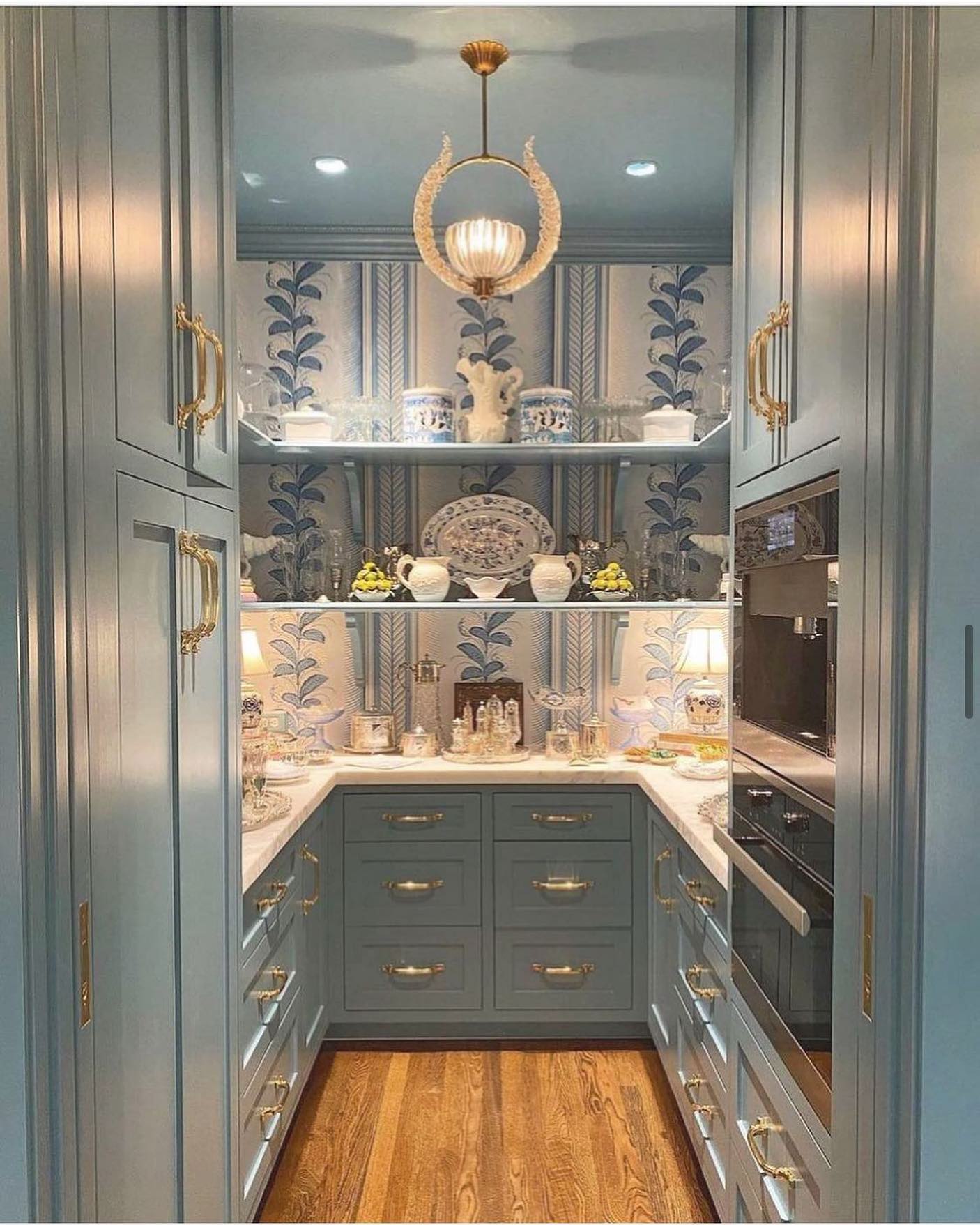 blue dining room decor