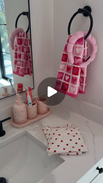 pink bathroom decor