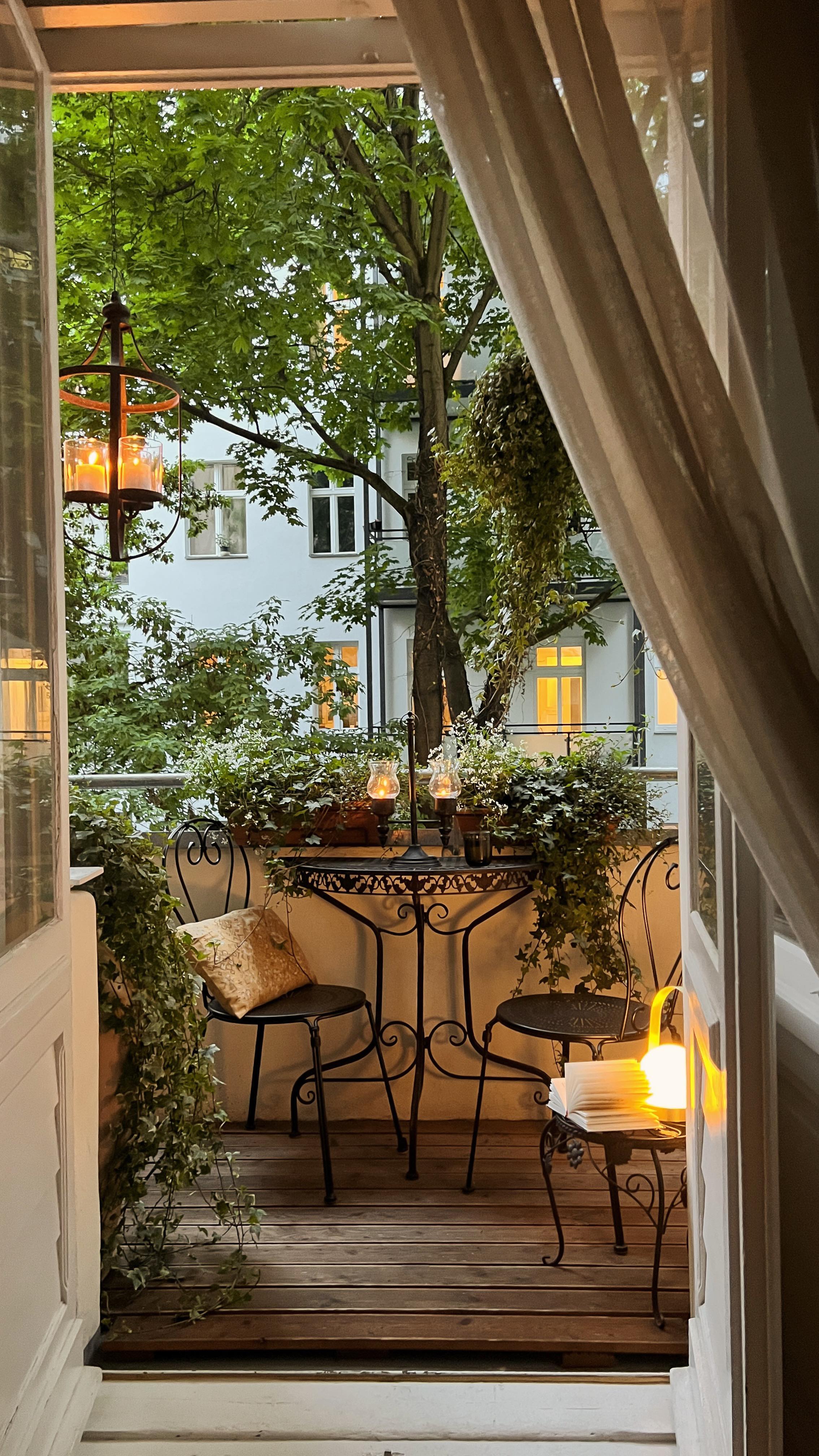 apartment balcony decor