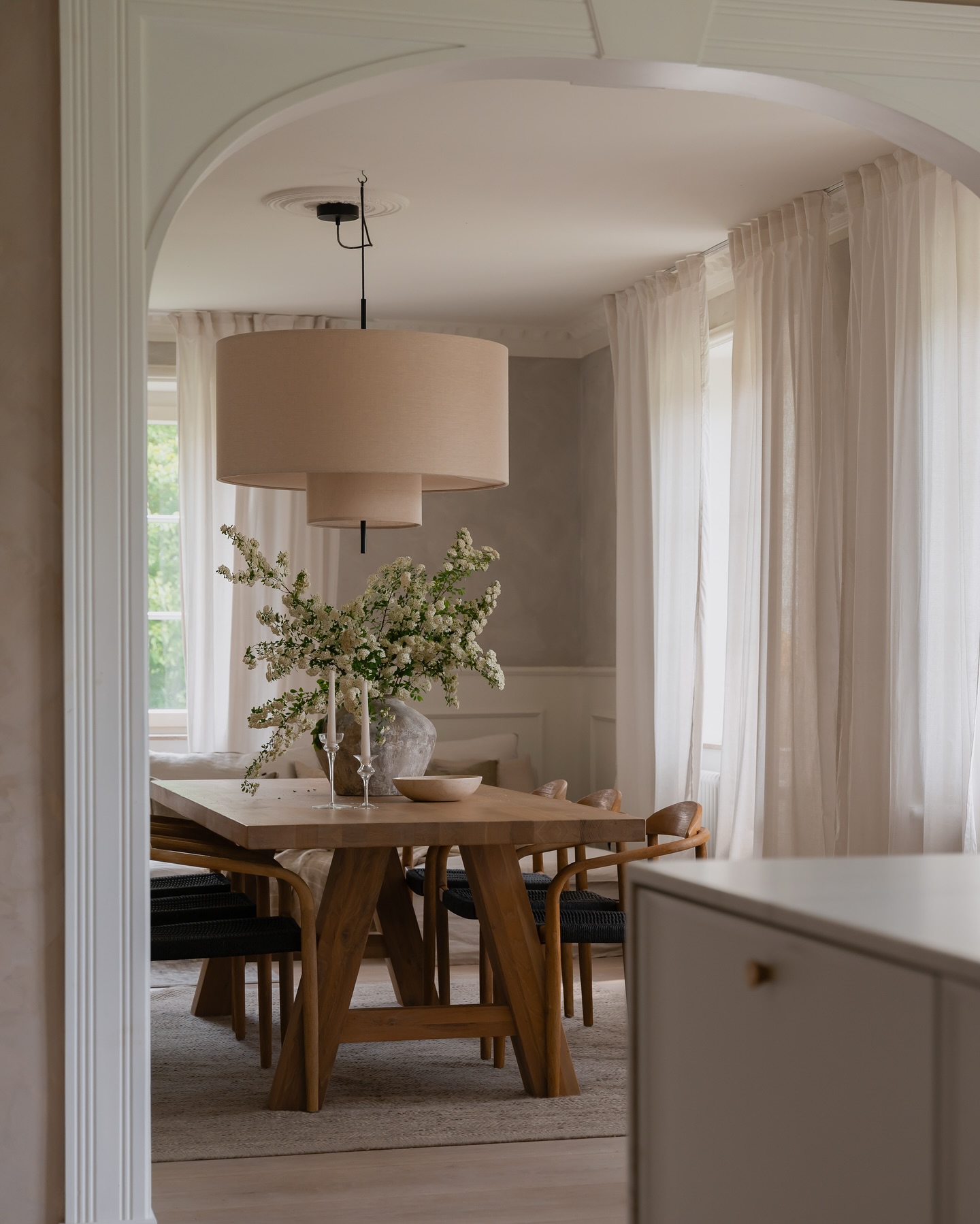 seasonal dining room decor