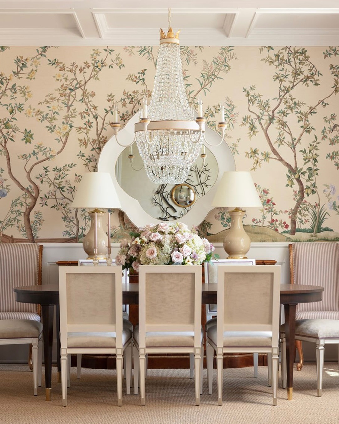 formal dining room decor
