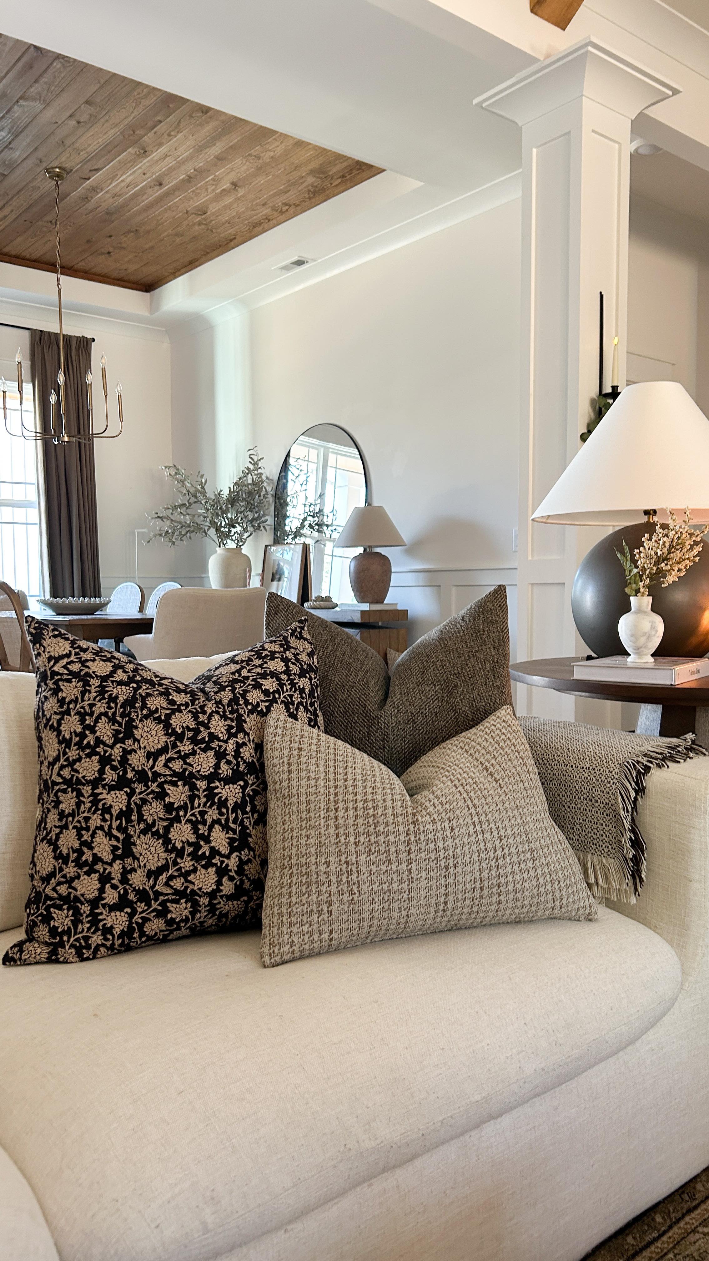 throw pillows bedroom