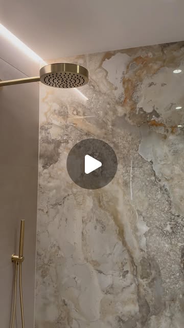 gold bathroom decor