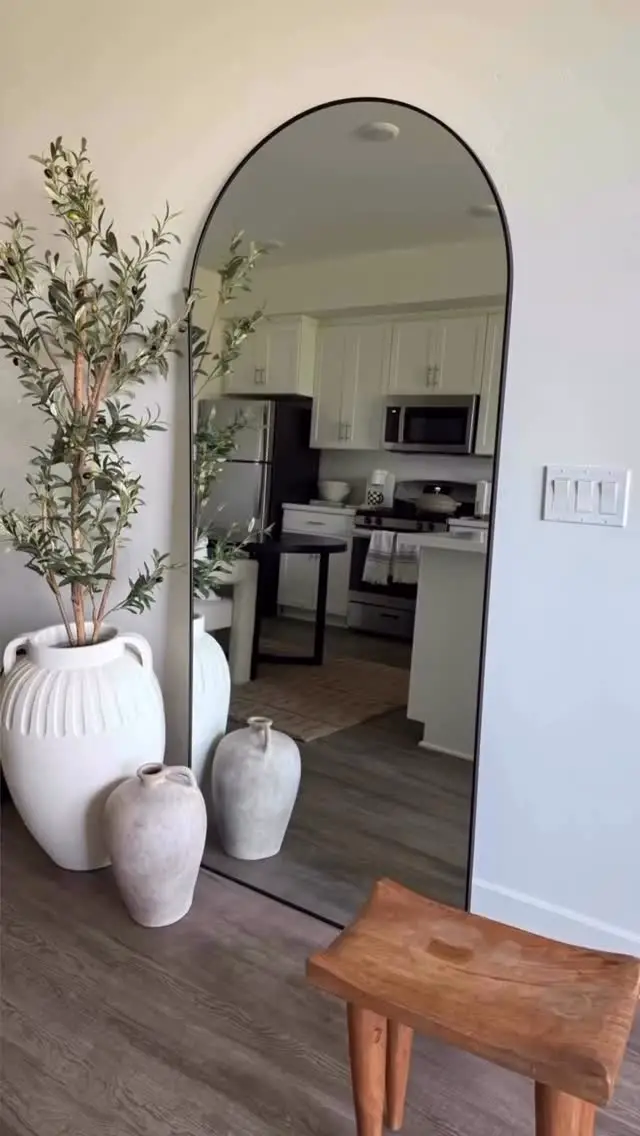 mirror in dining room