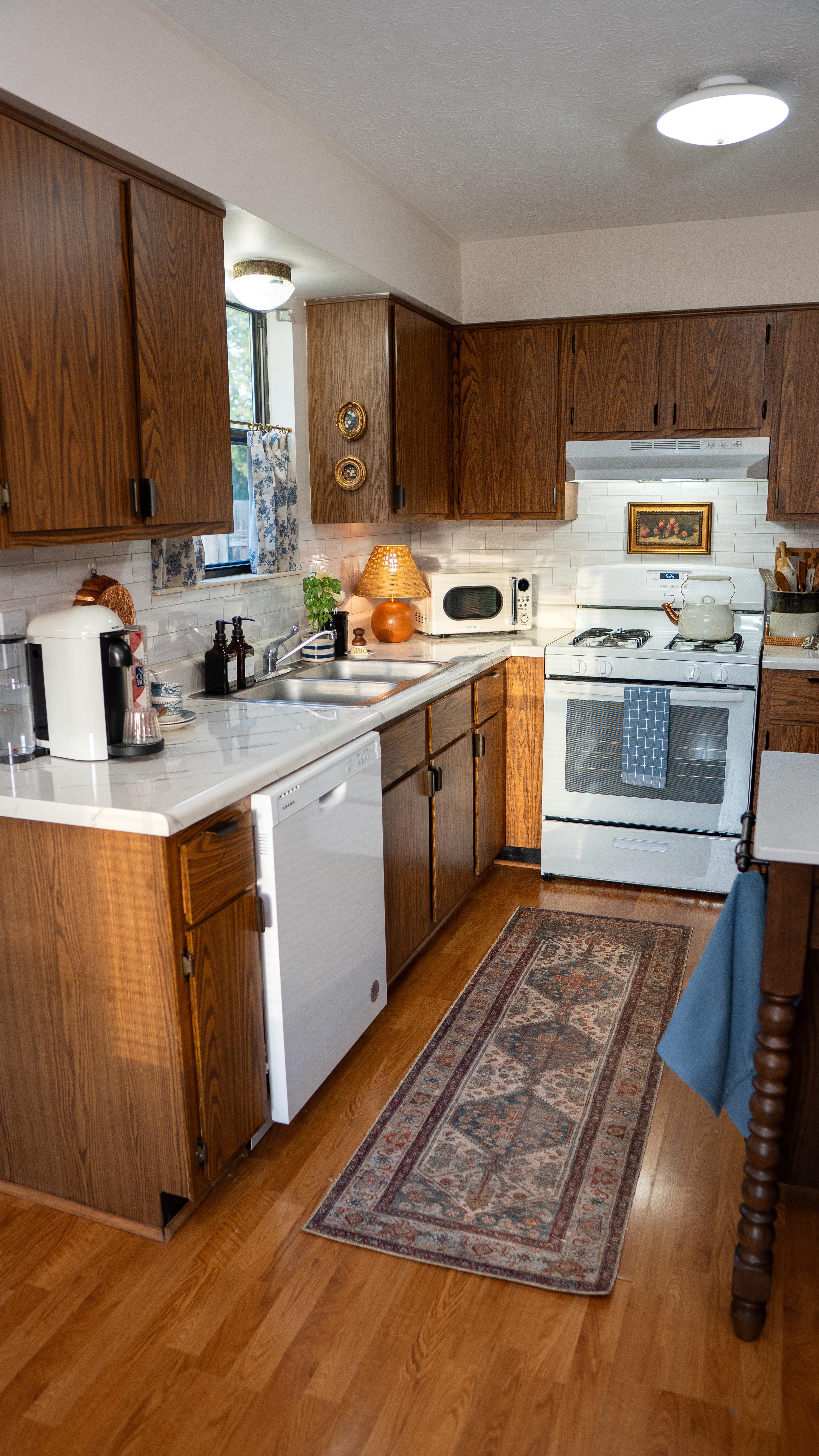 apartment kitchen decor