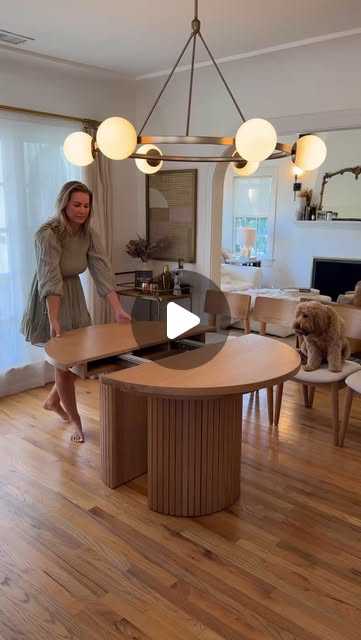 round dining table decor