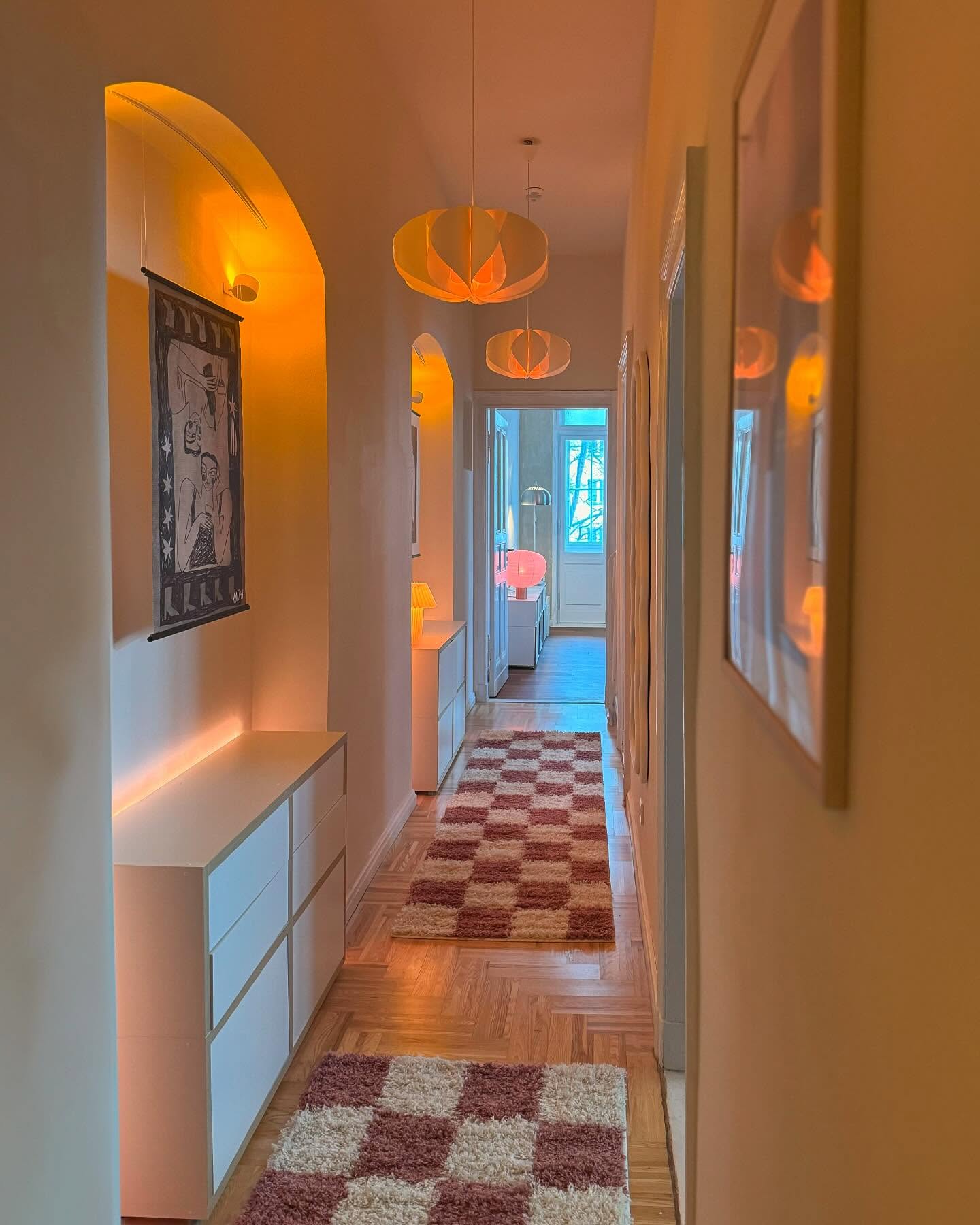 24 Hallway Apartment Decor Ideas To Copy Now (With 24 Inspiring Images) 1 hallway apartment decor