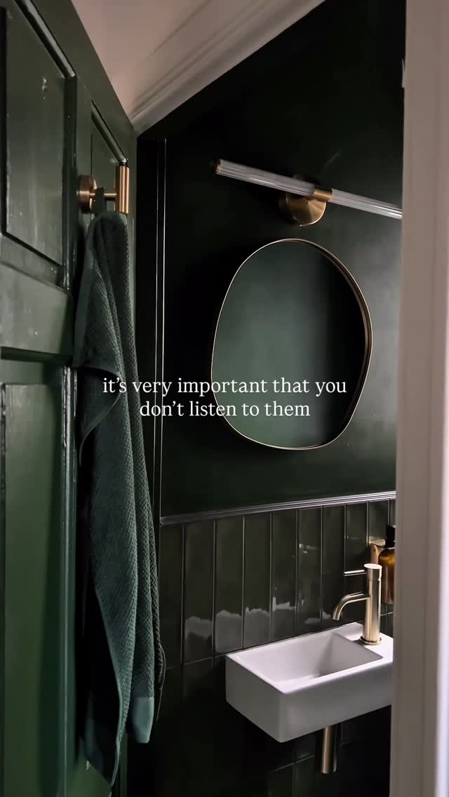 green bathroom decor