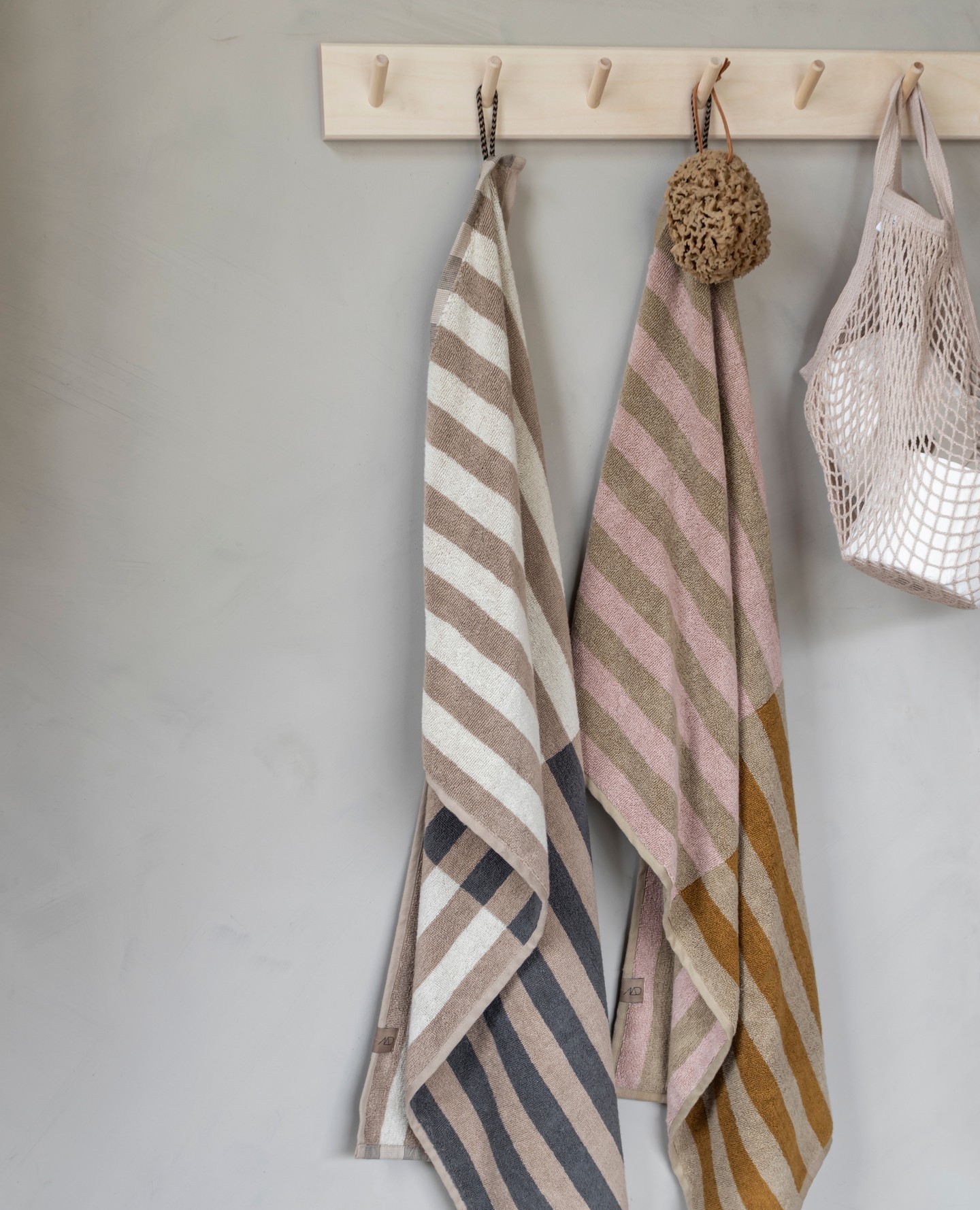 bathroom towel decor