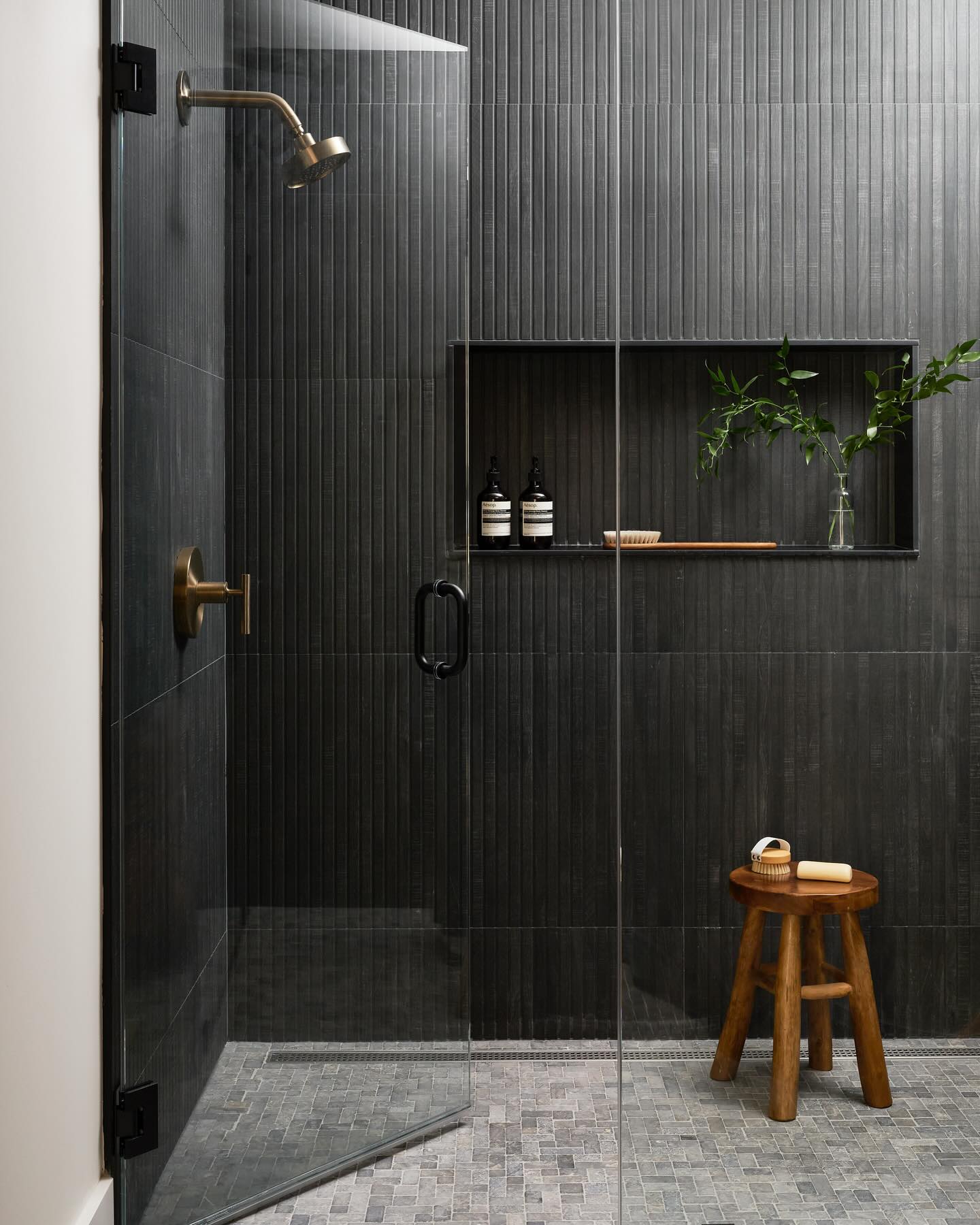 matte black bathroom decor