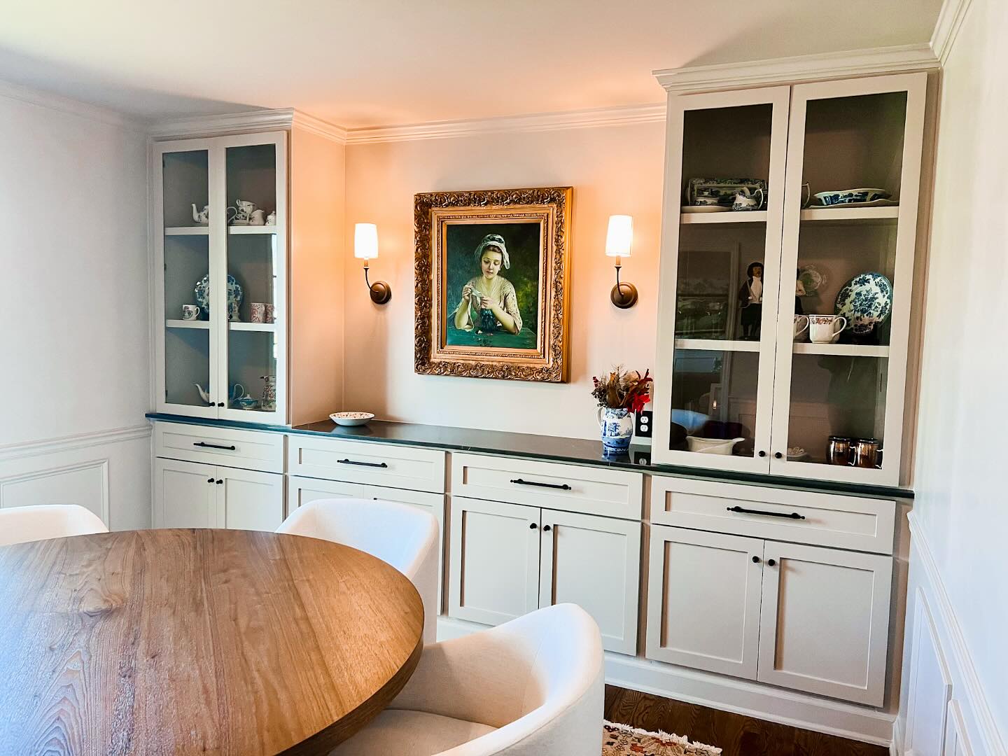 30 Stunning Dining Room Hutch Styling Ideas To Transform Your Space 9 dining room hutch styling