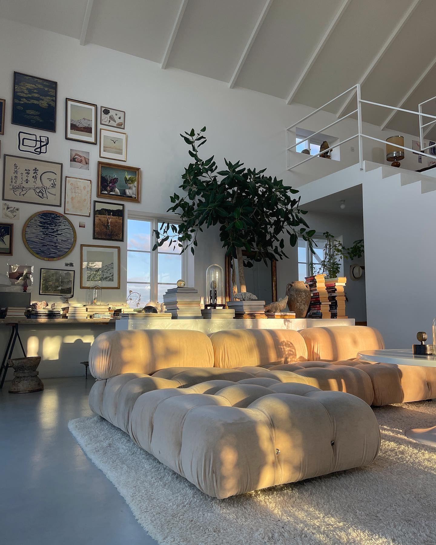 contemporary apartment decor