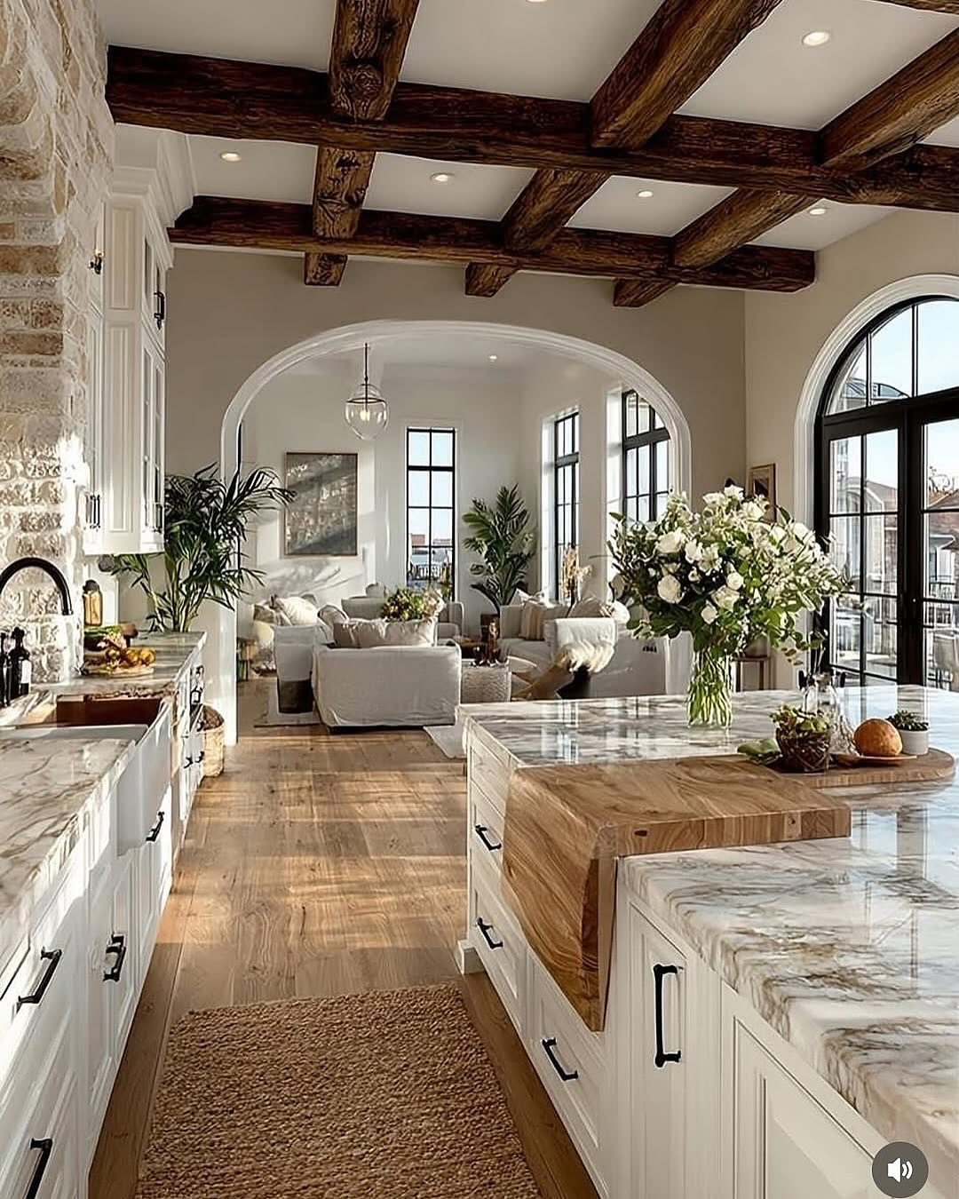 rustic farmhouse dining room