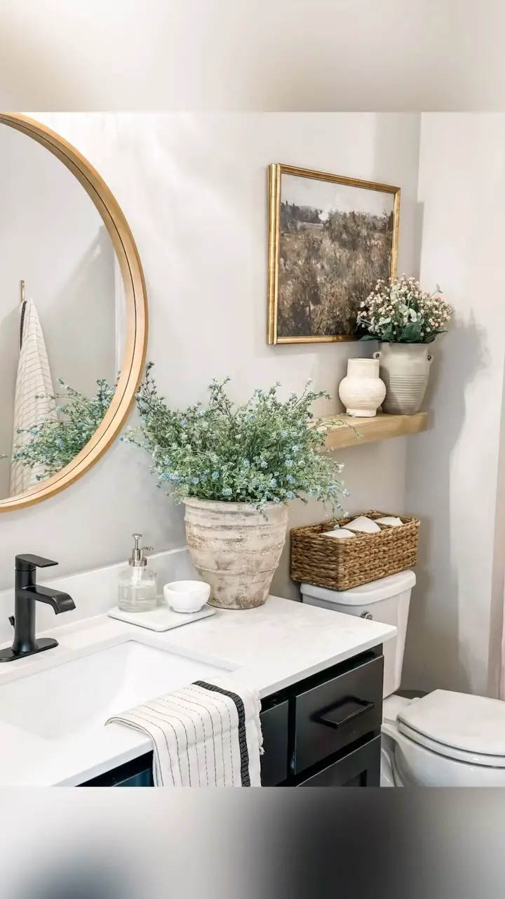 white bathroom decor