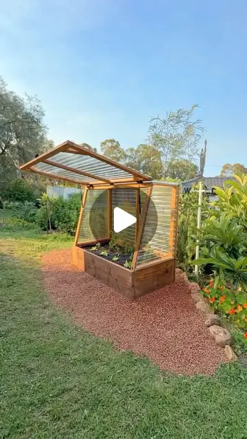 18 DIY Garden Decor Ideas To Transform Your Outdoor Space (18 Images) 6 diy garden decor