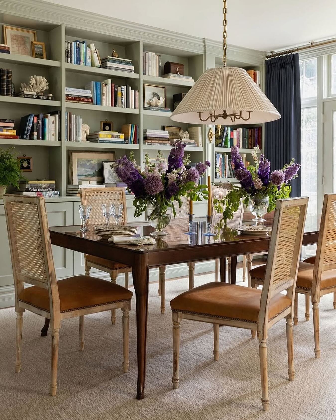 dining room shelving decor