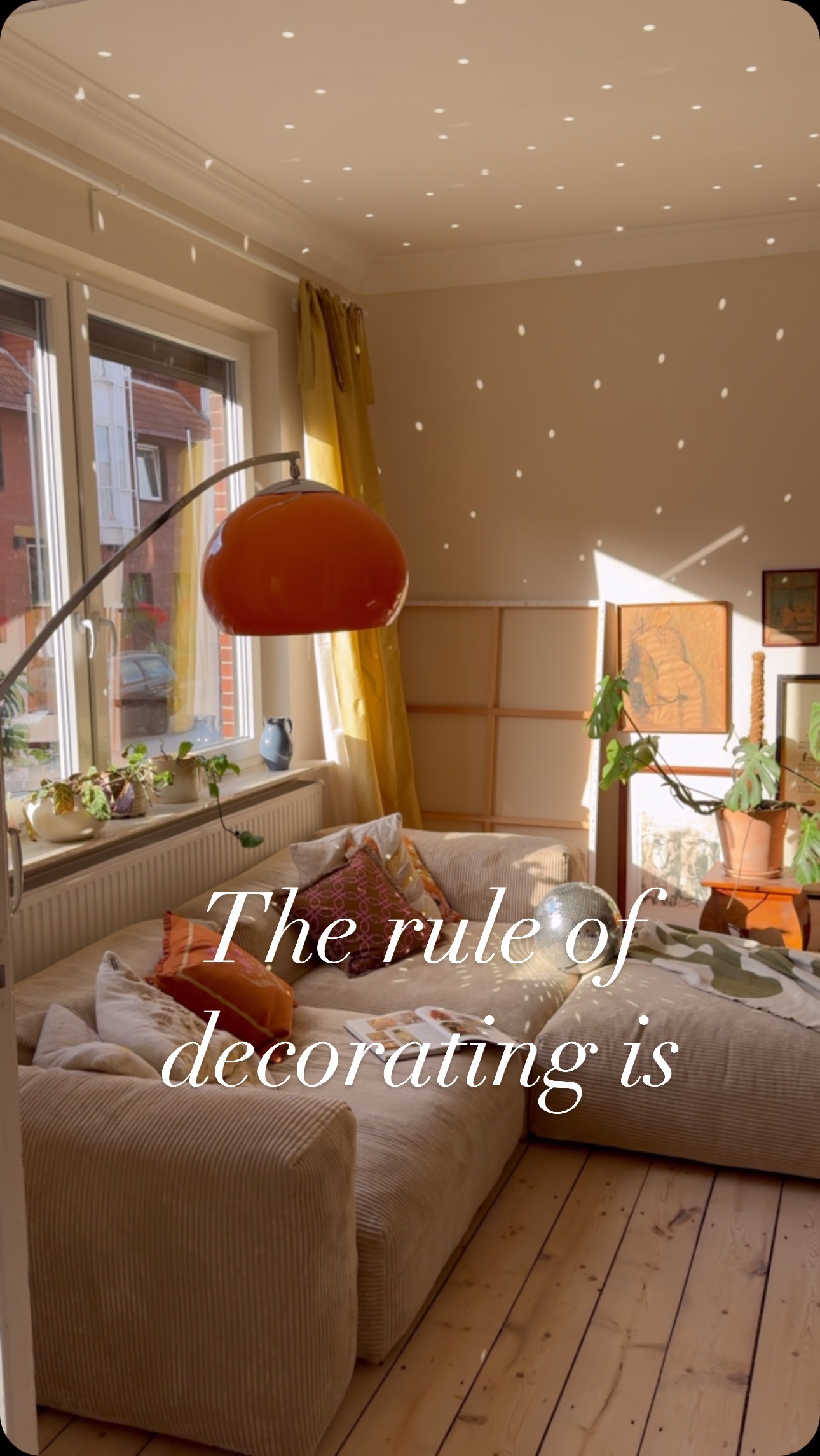 warm apartment decor