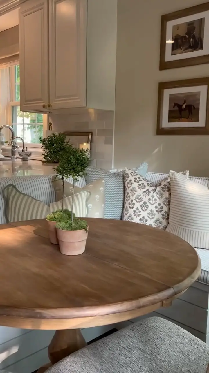 breakfast nook dining area
