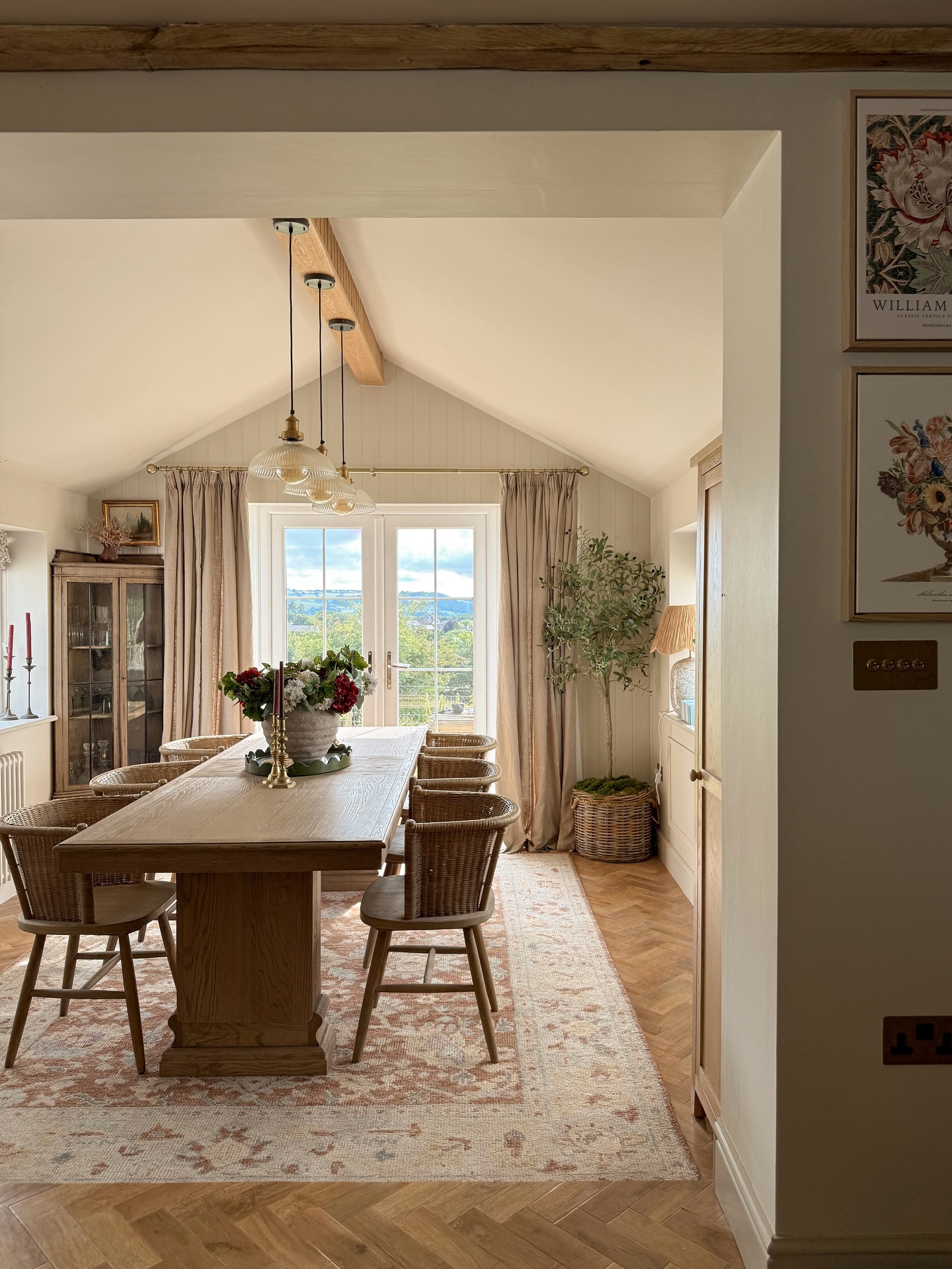 18 Stunning Country Style Dining Room Ideas To Warm Up Your Home 11 country style dining room