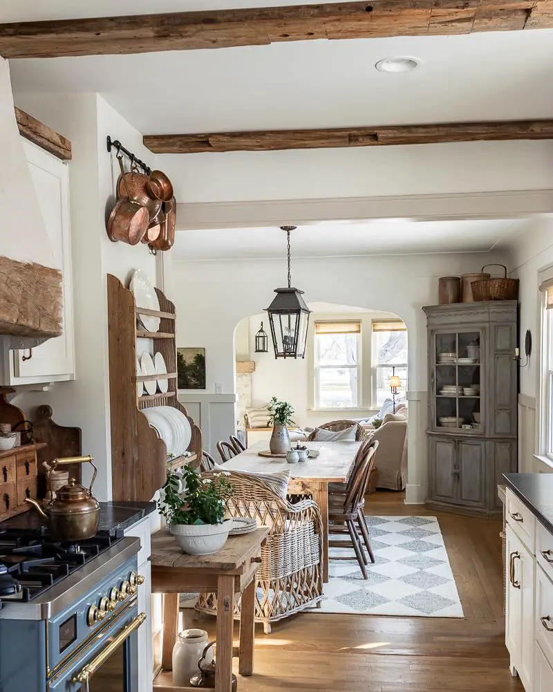 30 Stunning Dining Room Hutch Styling Ideas To Transform Your Space 17 dining room hutch styling