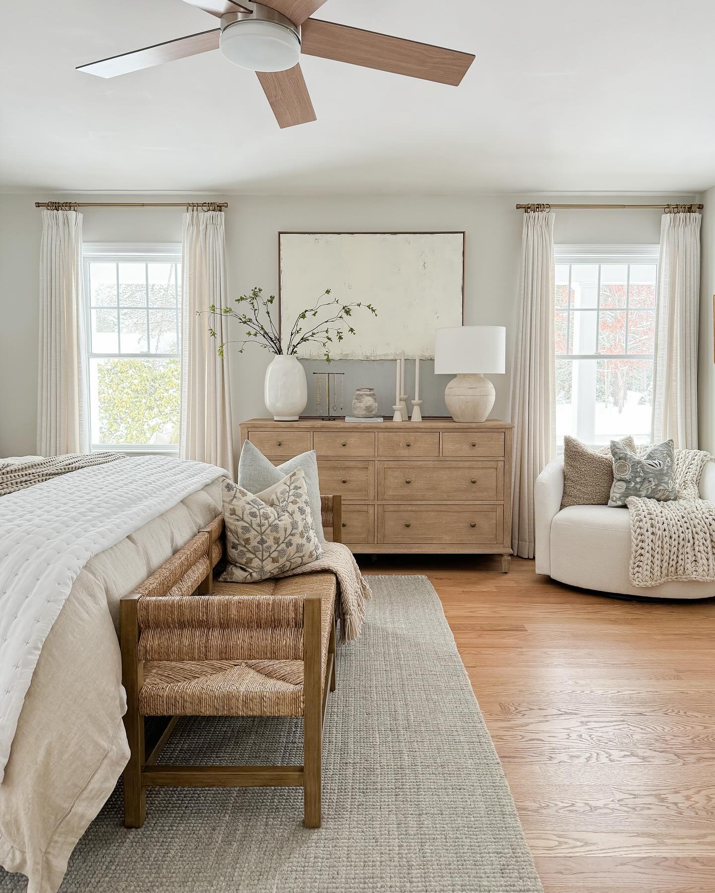 farmhouse bedroom decor
