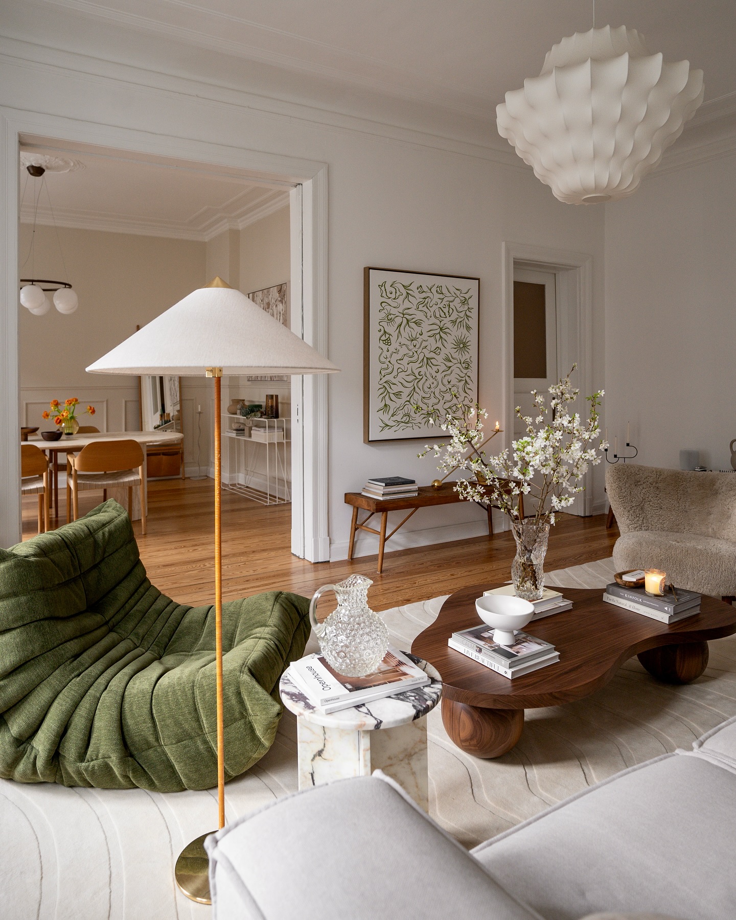 warm apartment decor