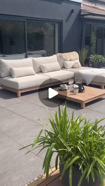 outdoor lounge garden