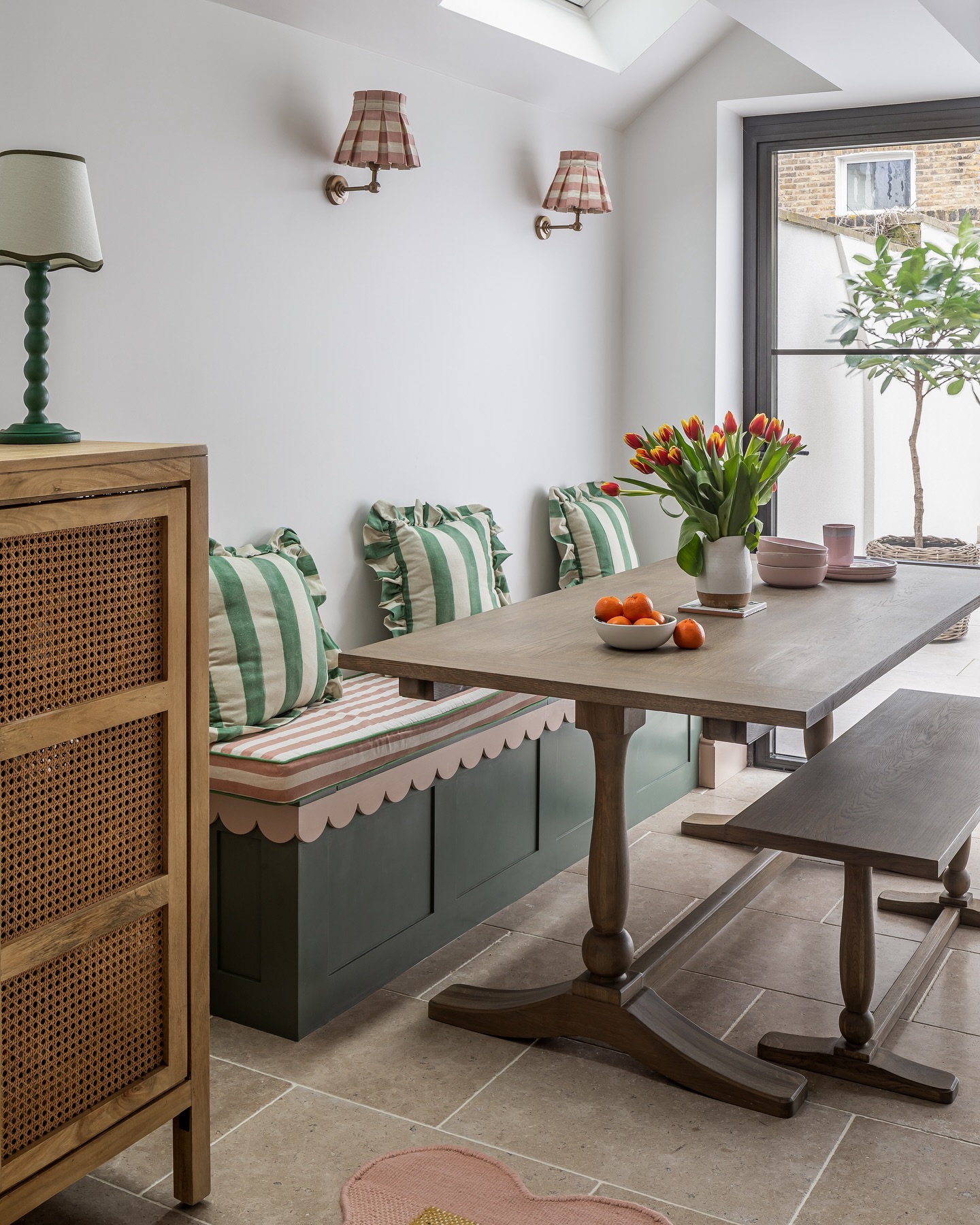 built in dining bench