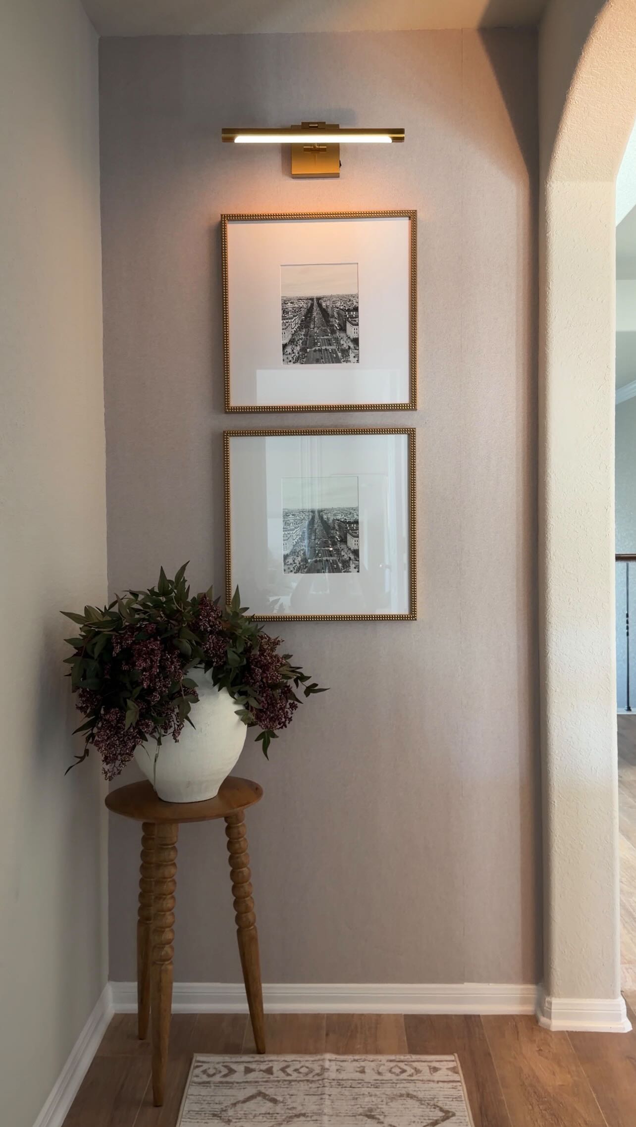 19 Genius Removable Wallpaper Apartment Ideas (With 19 Inspiring Images) 6 removable wallpaper apartment