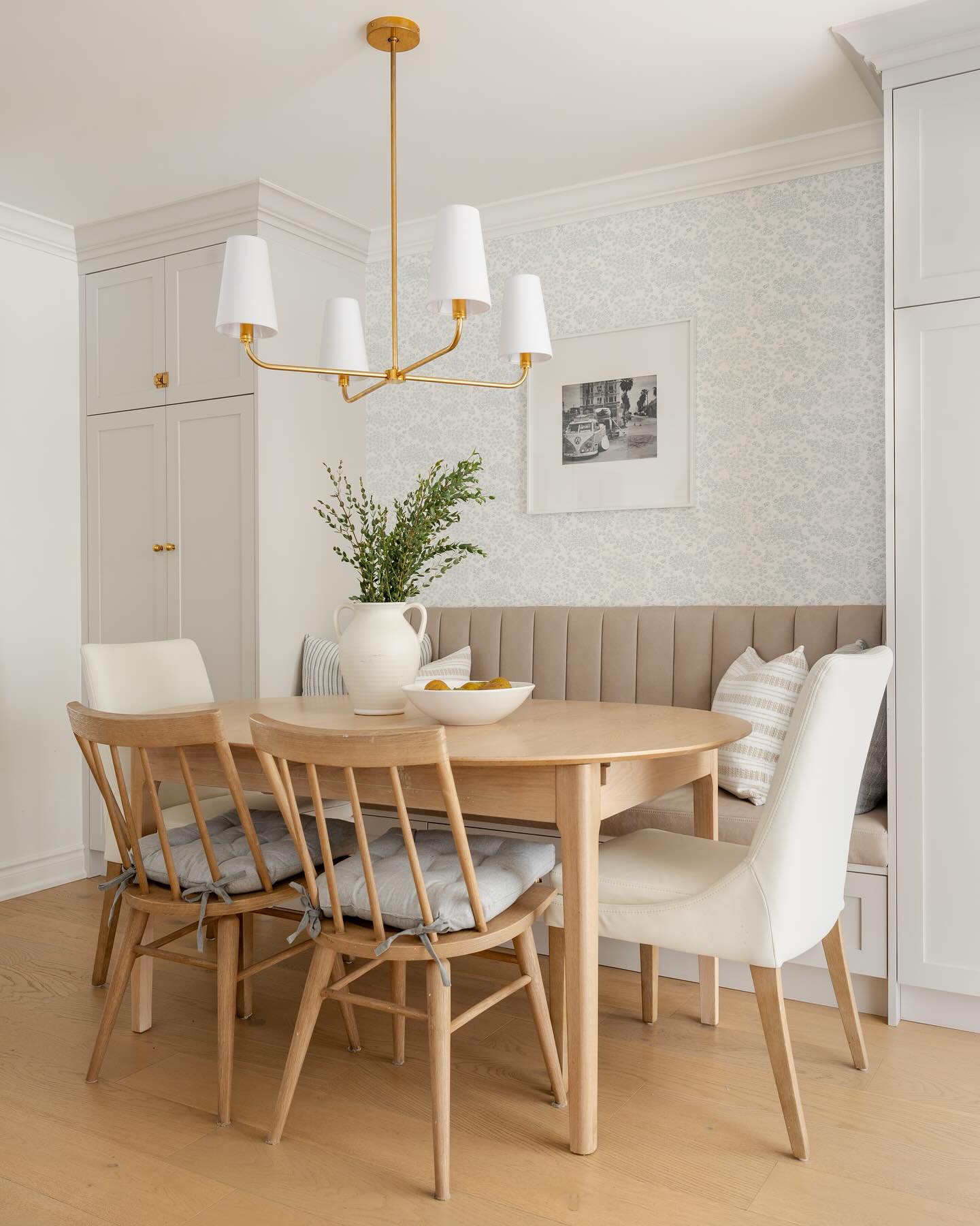 built in dining bench