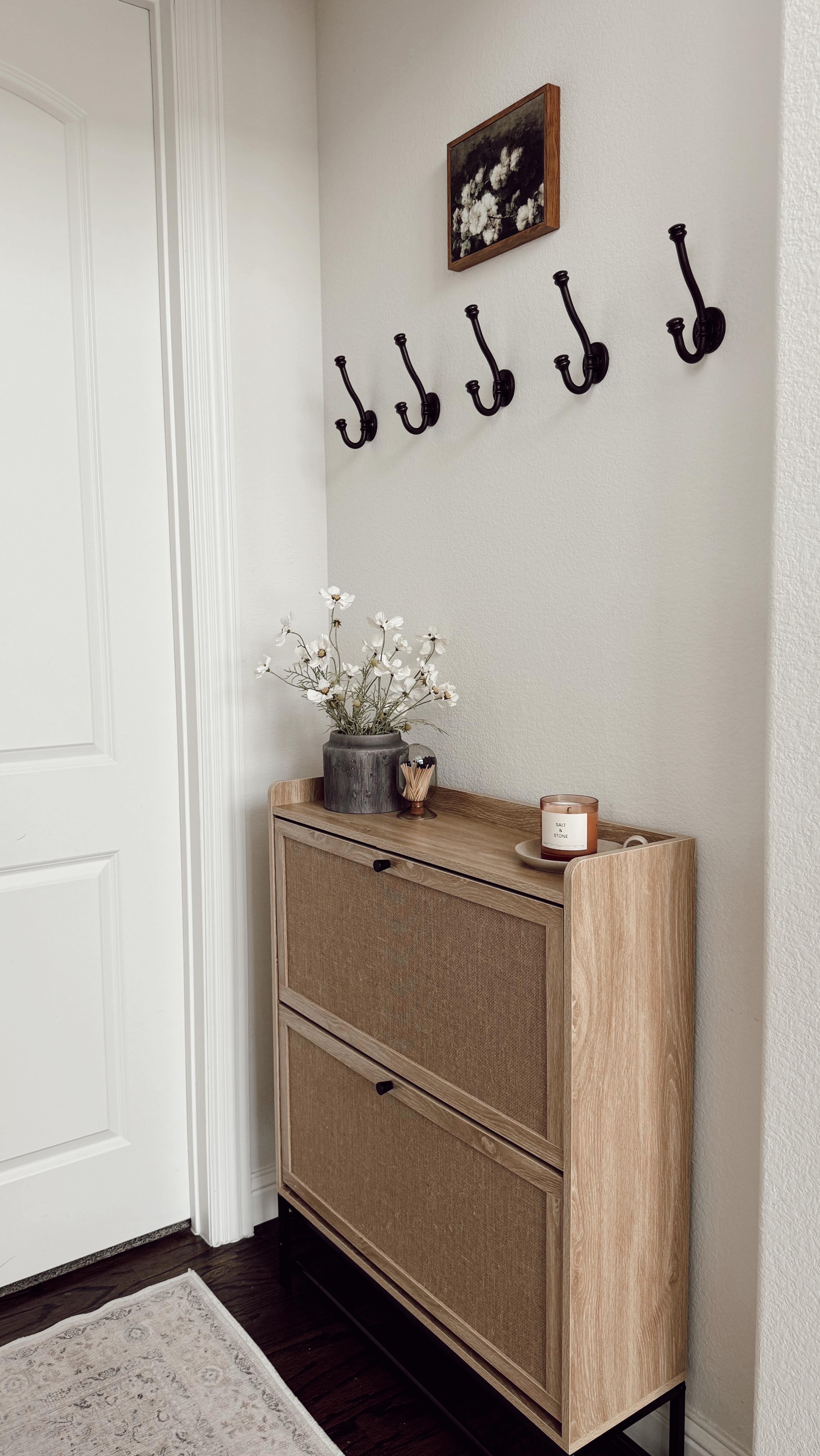 apartment entryway decor