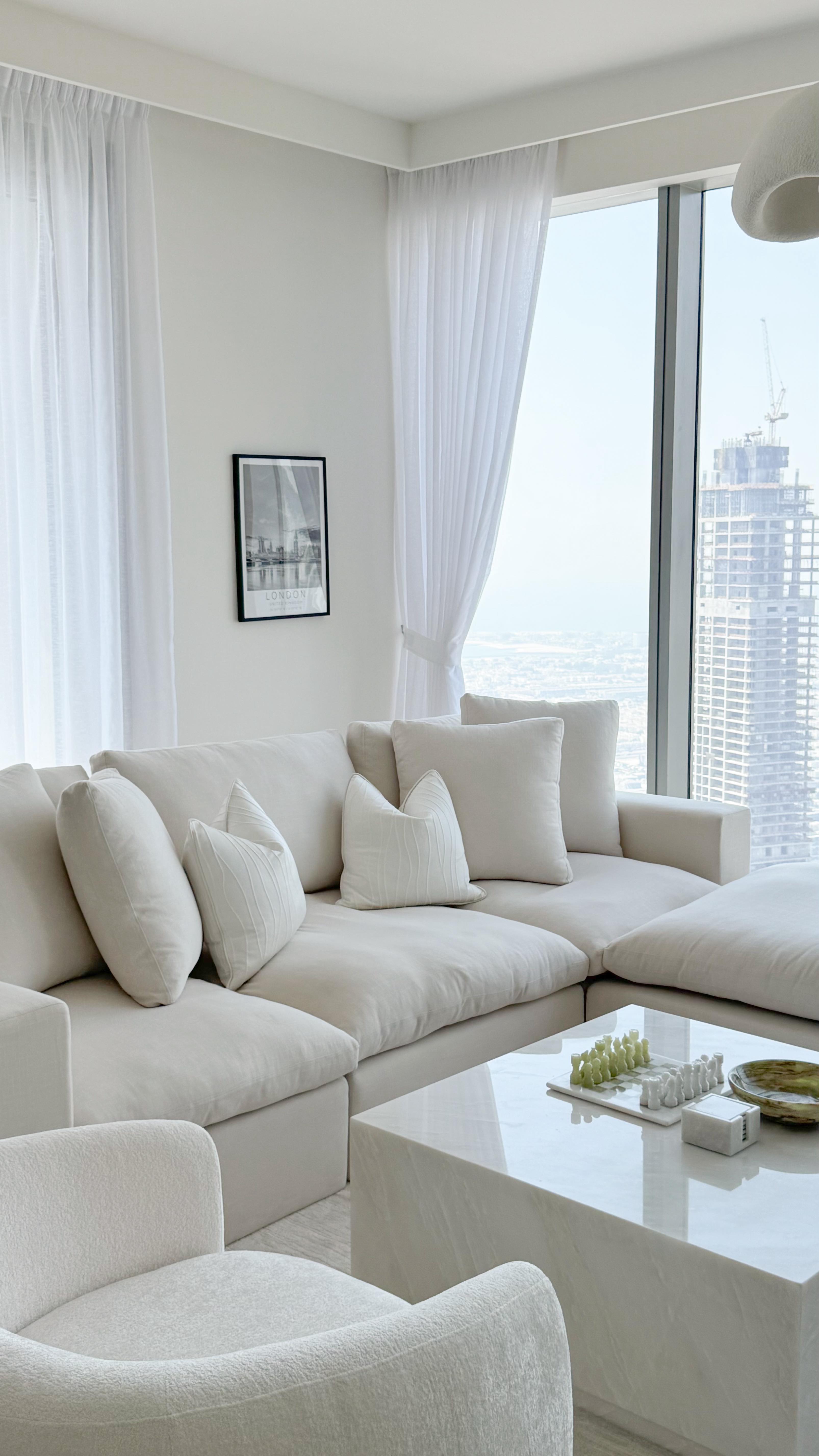 glam apartment decor